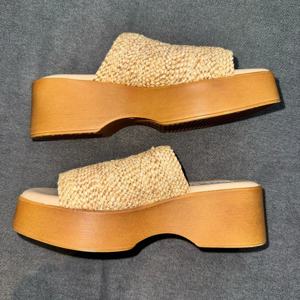 Steve Madden Woven Tan Platform Slides - Picture 1 of 3